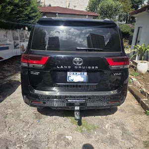 Toyota Land Cruiser 2023 Black