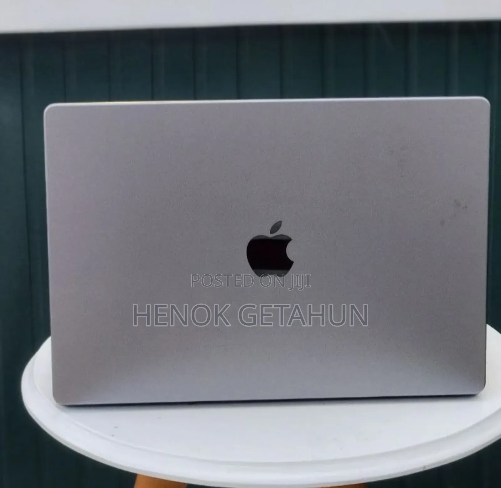 New Laptop Apple MacBook Pro M1 16GB Apple M1 Pro SSD 512GB