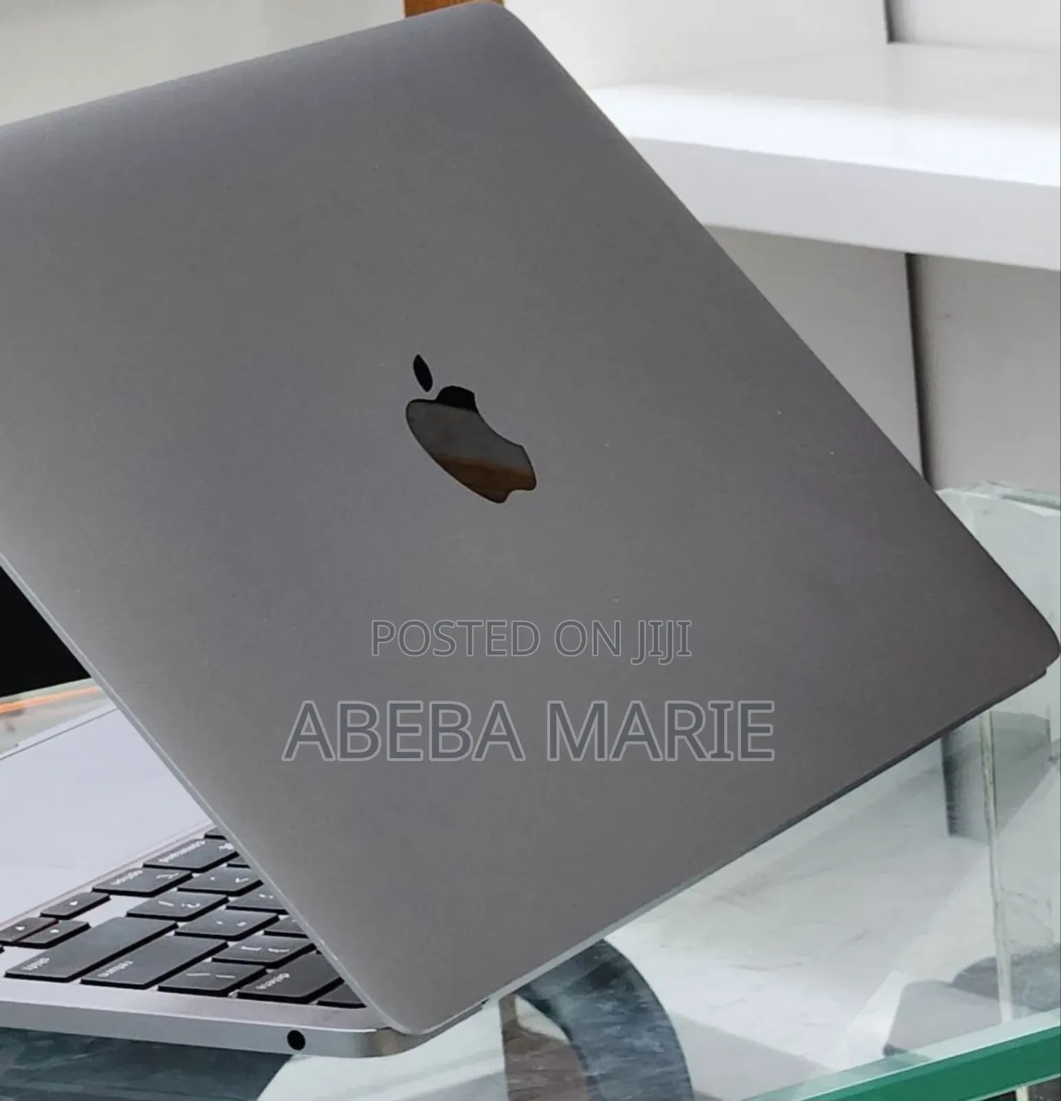New Laptop Apple MacBook Air 2022 M2 8GB Intel Core i5 SSD 256GB