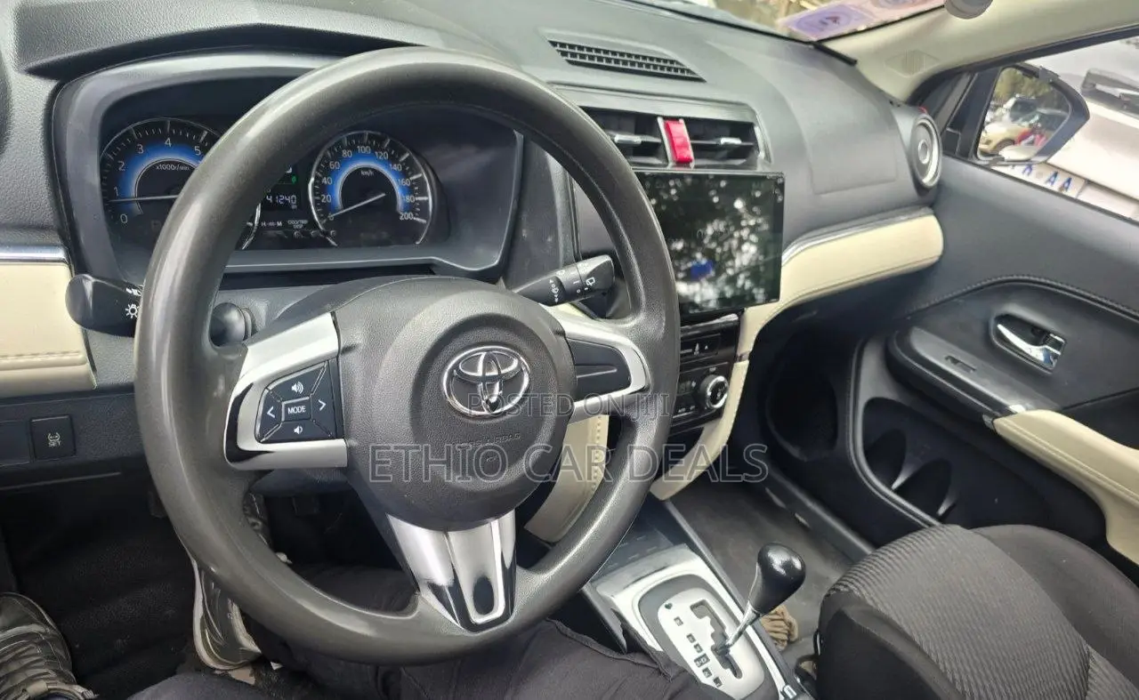 Toyota Rush 2022 Brown