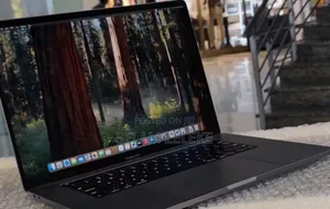 New Laptop Apple MacBook Pro 2019 16GB Intel Core i7 SSD 512GB