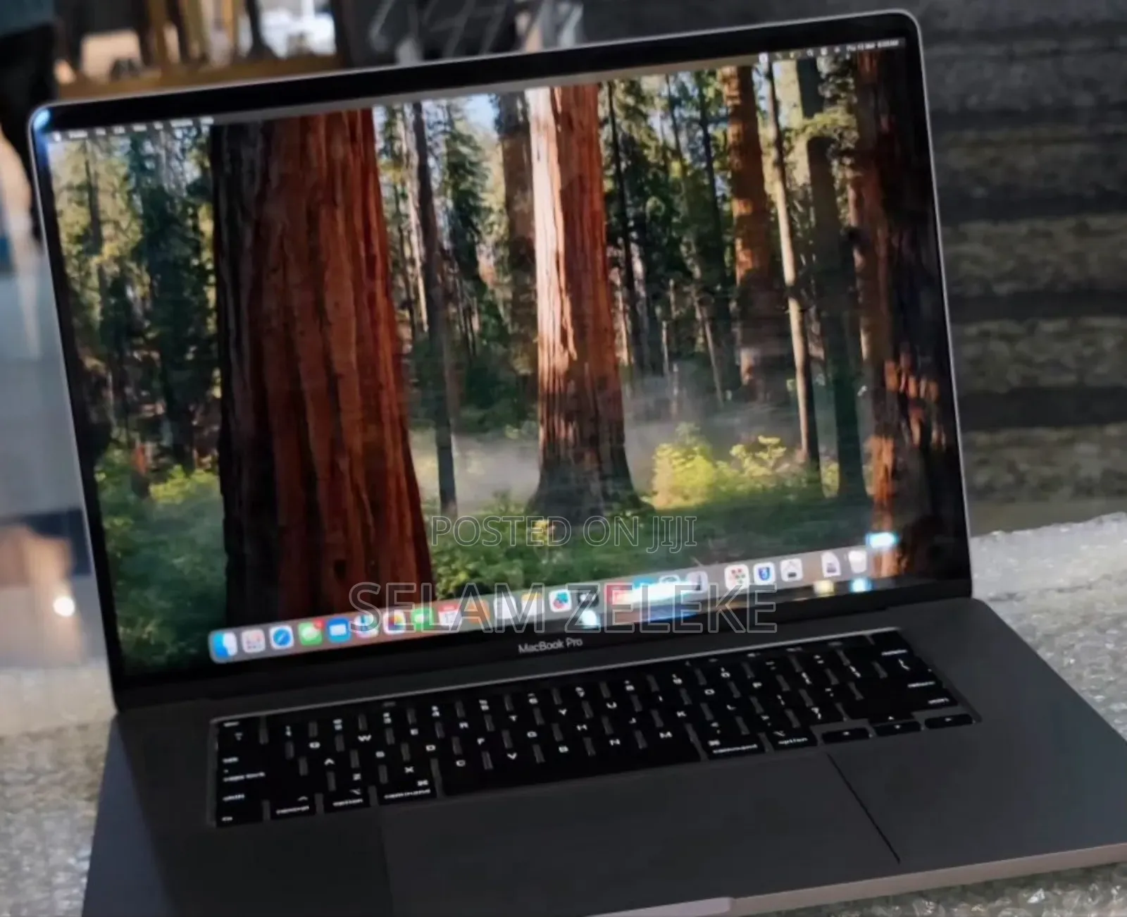 New Laptop Apple MacBook Pro 2019 16GB Intel Core i7 SSD 512GB