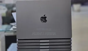 New Laptop Apple MacBook Pro M1 32GB Apple M1 Pro SSD 512GB