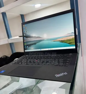 New Laptop Lenovo 8GB Intel Core i5 SSD 512GB