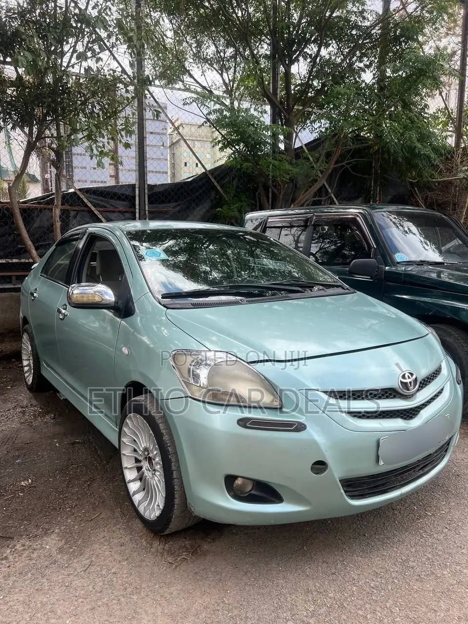 Toyota Yaris 2010 Green
