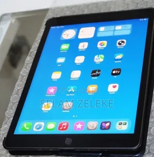 New Apple iPad Air 128 GB Gray