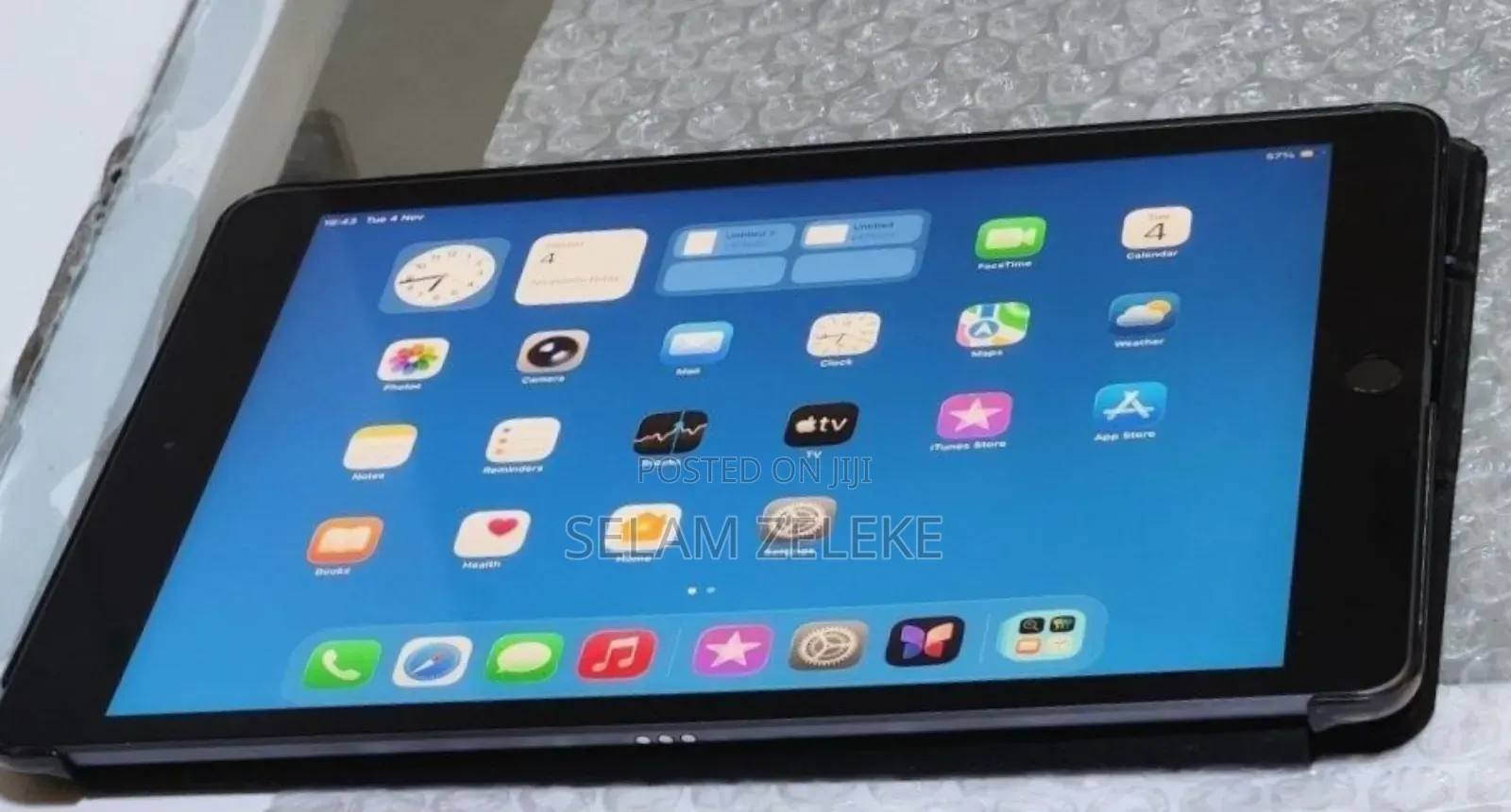 New Apple iPad Air 128 GB Gray