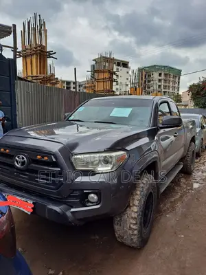 Toyota Tacoma 2017 Black