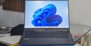 New Laptop Asus ROG Strix G17 32GB Intel Core i9 SSD 2T