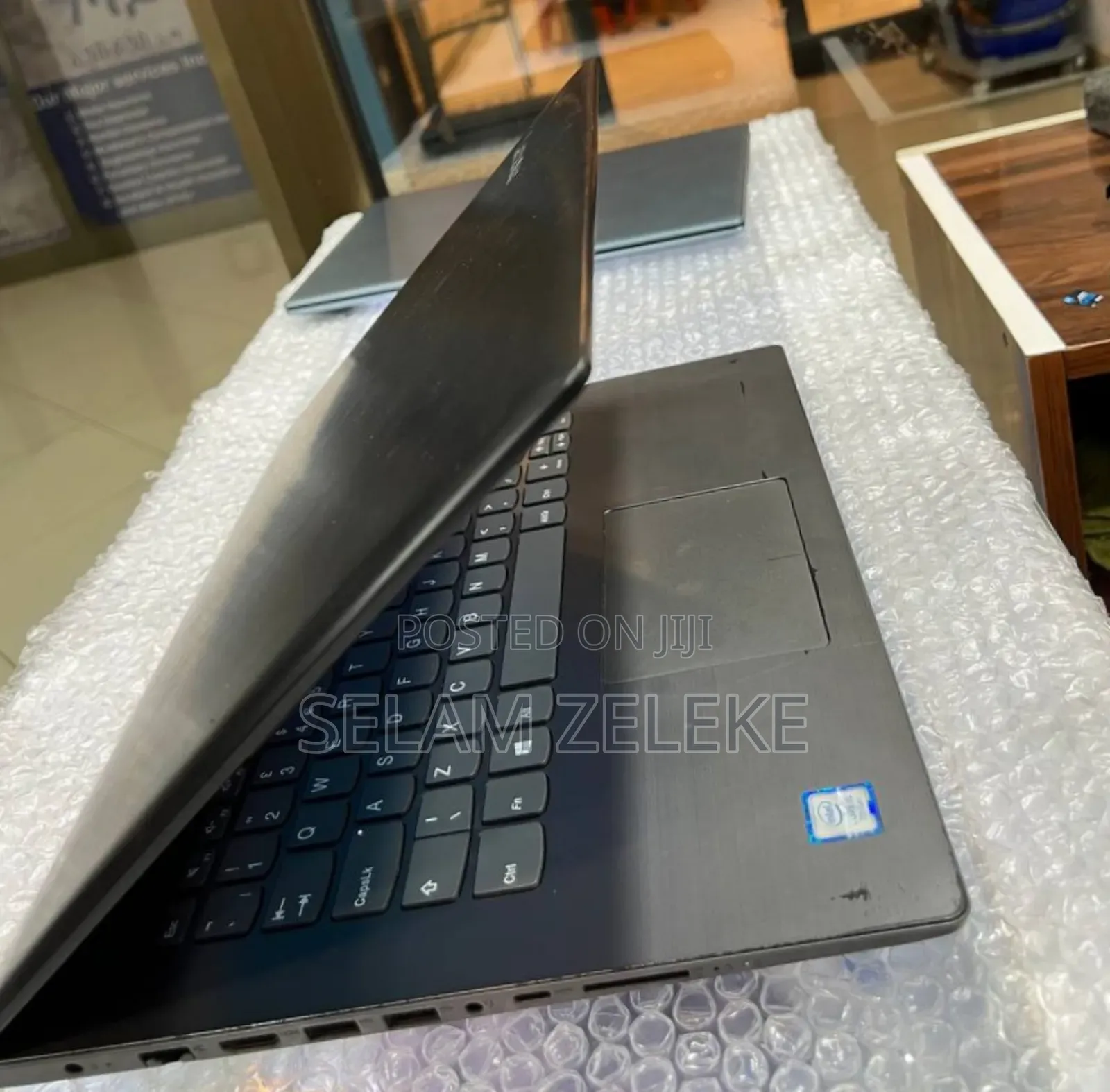 Laptop Lenovo IdeaPad 320 4GB Intel Core i5 HDD 1T