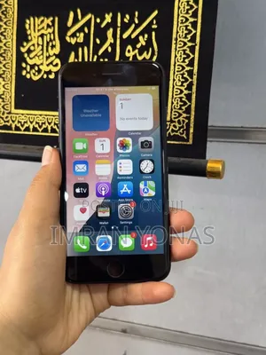 Apple iPhone SE (2020) 64 GB Black