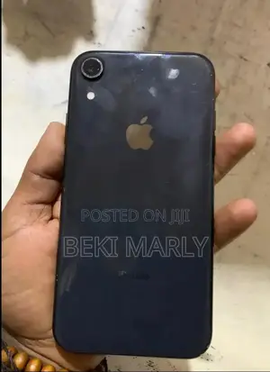 Apple XR 128 GB Black