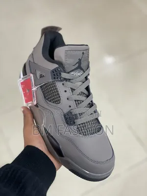 Air Jordan 4 Retro "Taupe Haze" Style