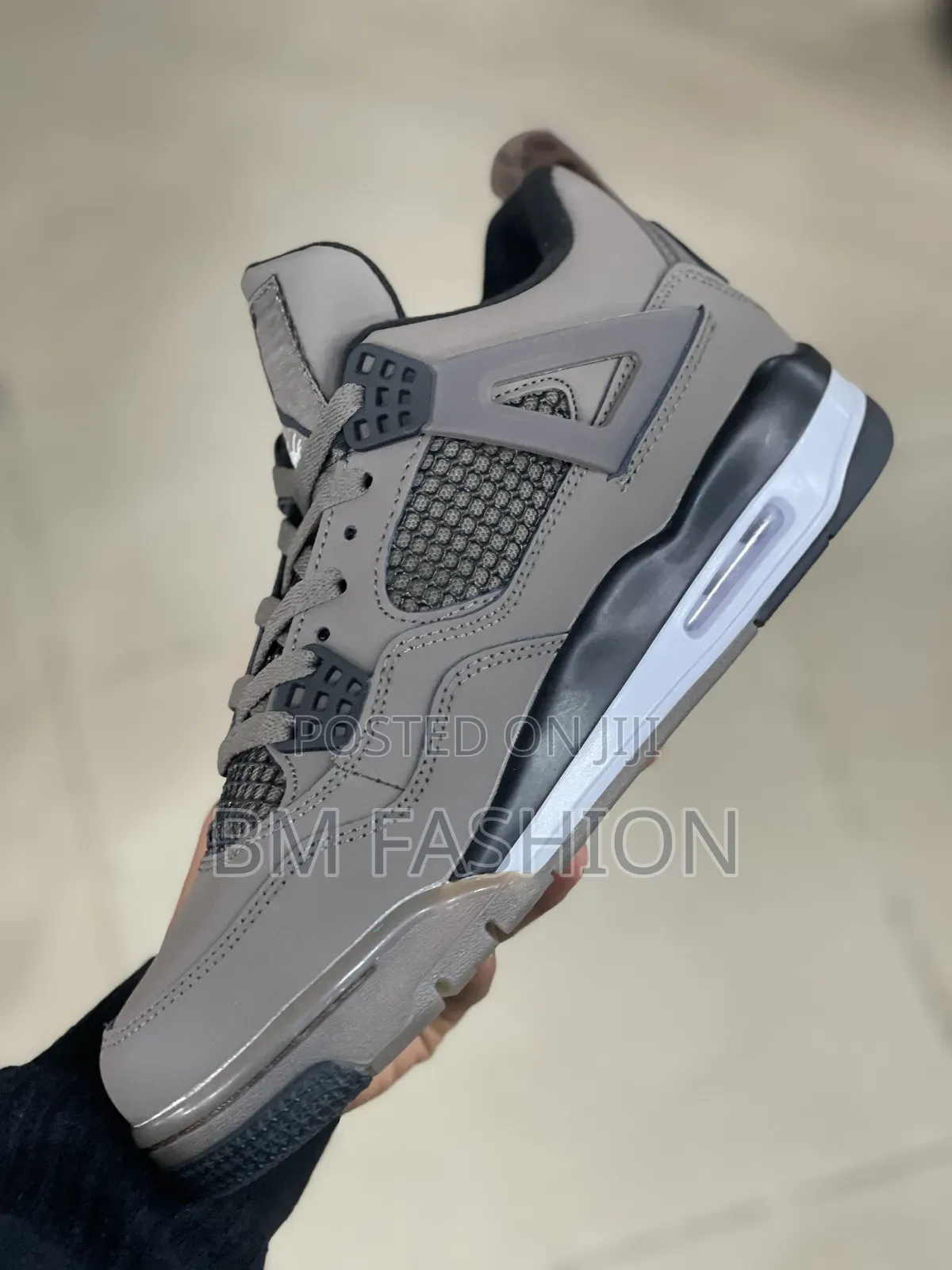 Air Jordan 4 Retro "Taupe Haze" Style
