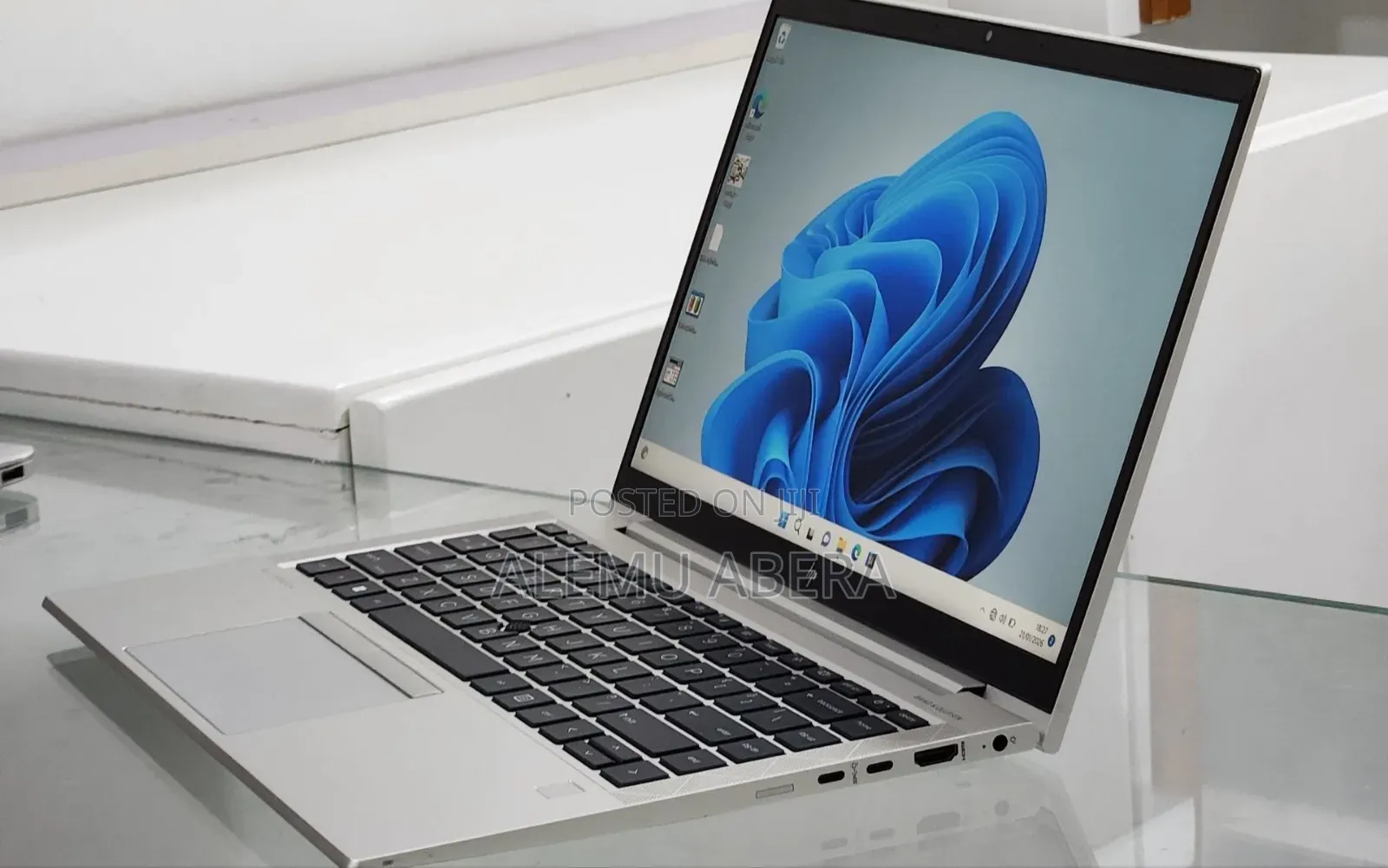 New Laptop HP EliteBook 840 G8 16GB AMD Ryzen 5 SSD 512GB