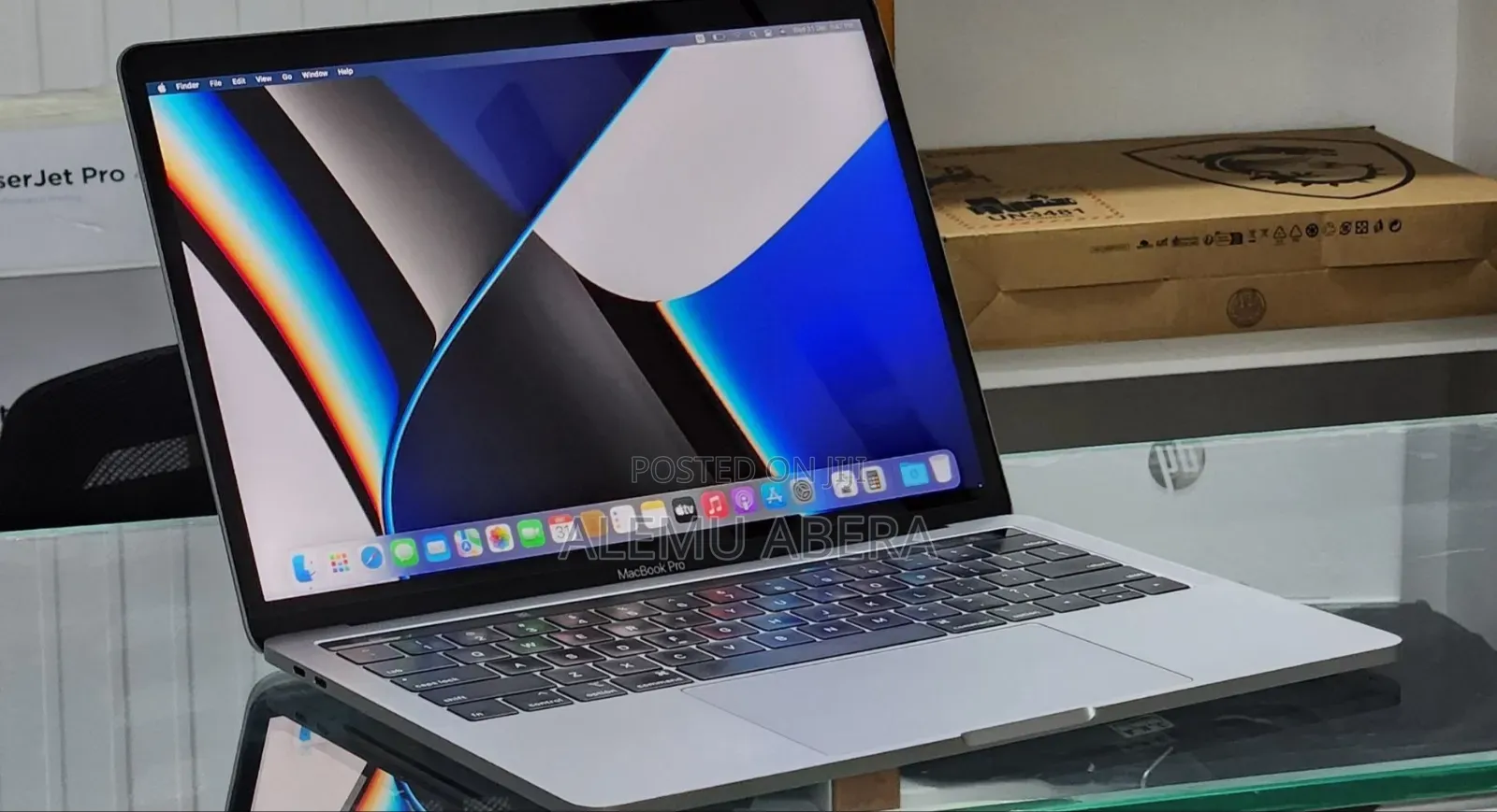 New Laptop Apple MacBook Pro 2019 8GB Intel Core i7 SSD 1T