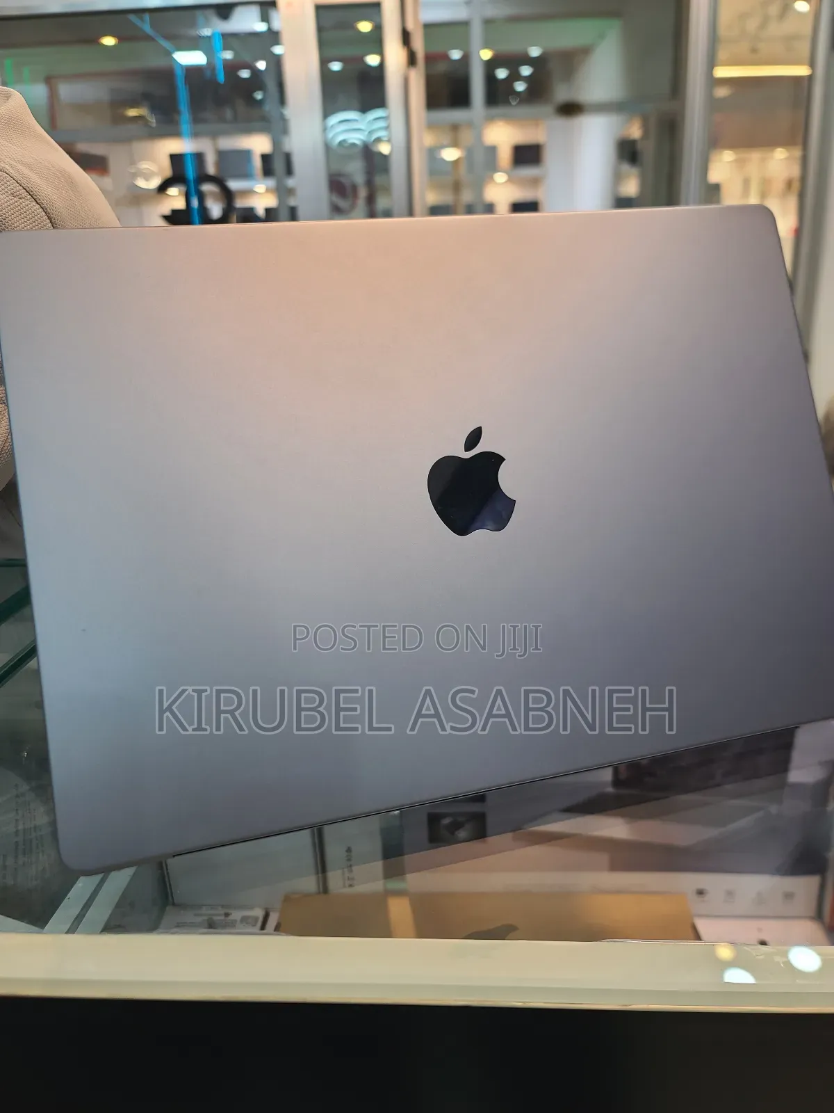 New Laptop Apple MacBook Pro 2021 M1 32GB Apple M1 Pro SSD 512GB
