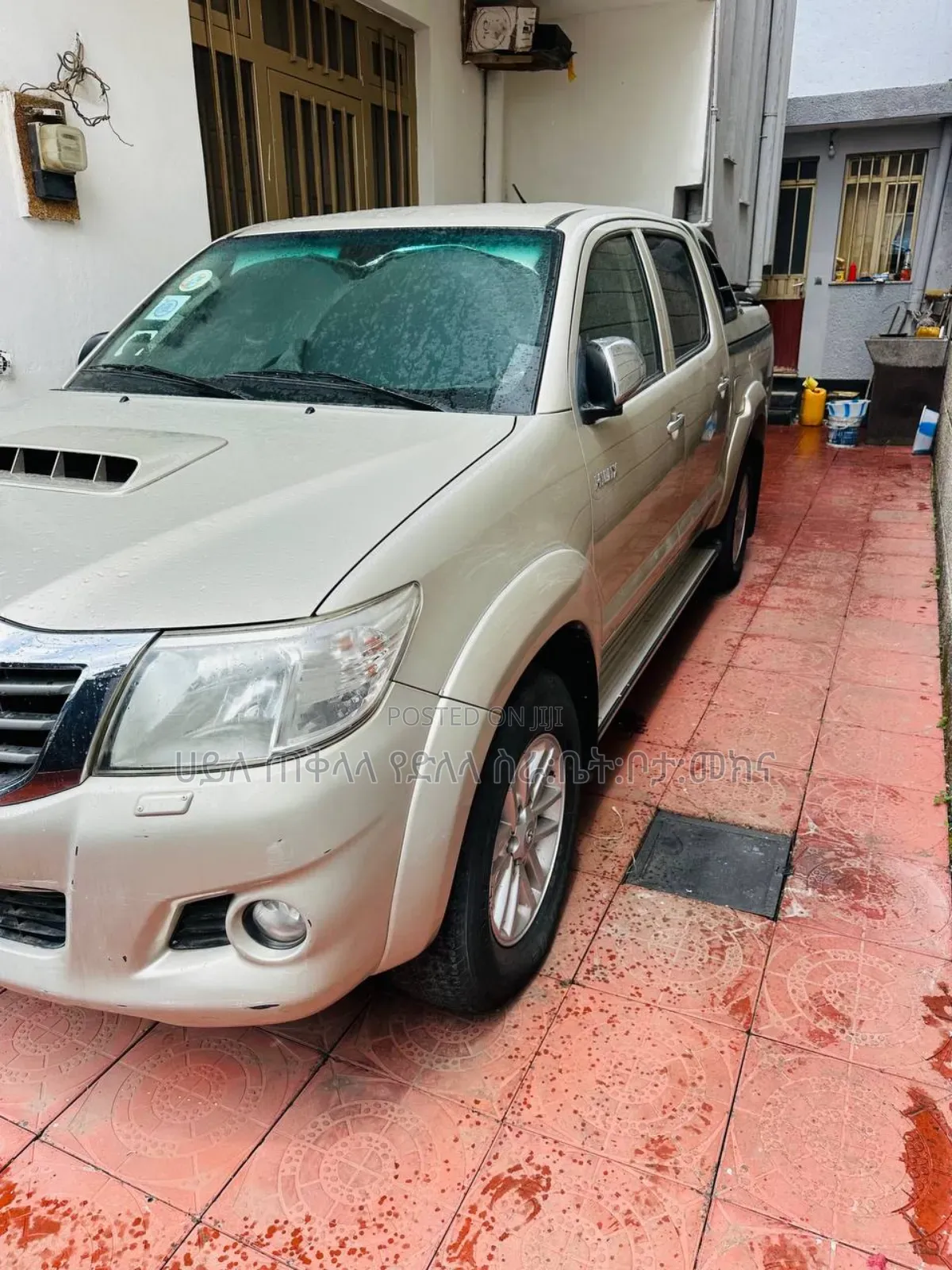 Toyota Hilux 2015 Gold