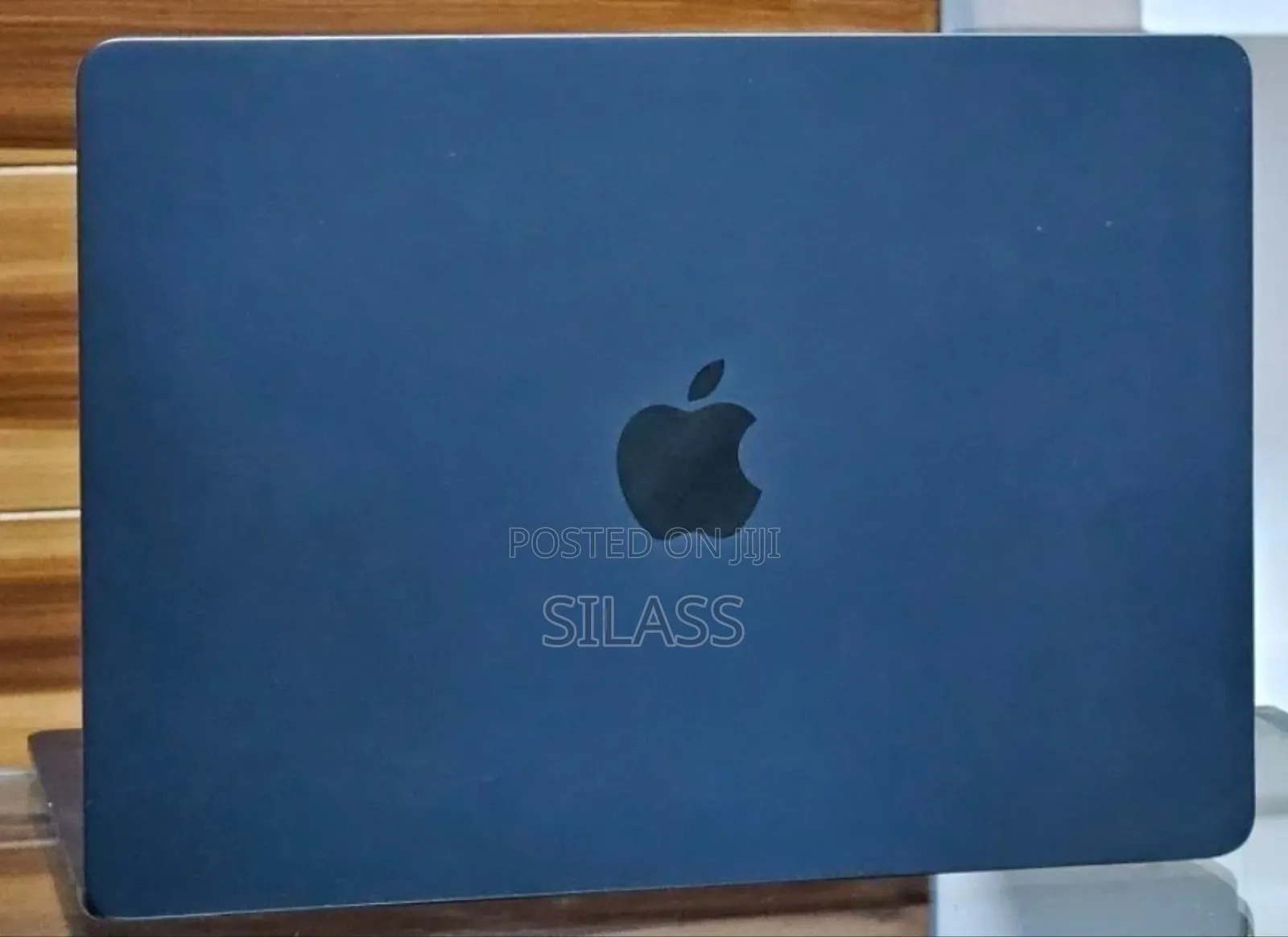 New Laptop Apple MacBook Air 2025 M4 13-inch 16GB Apple M4 SSD 256GB