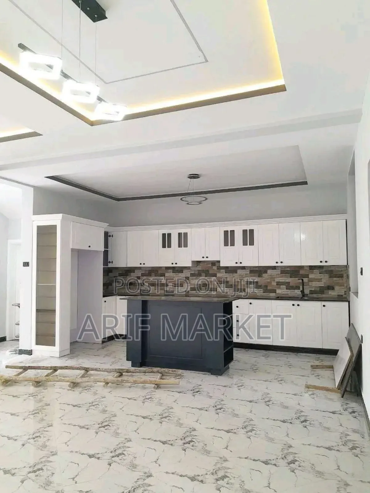 10bdrm House in Bole for sale