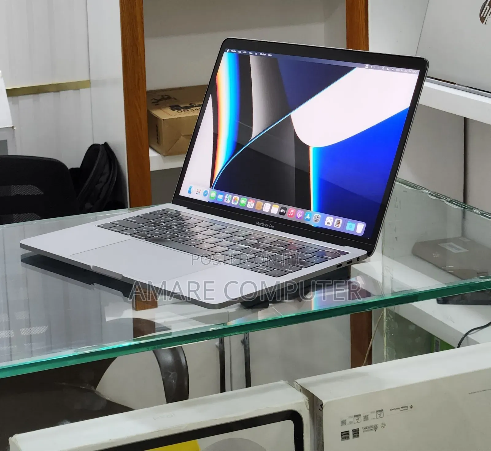 New Laptop Apple MacBook Pro 2019 16GB Intel Core i7 SSD 1T