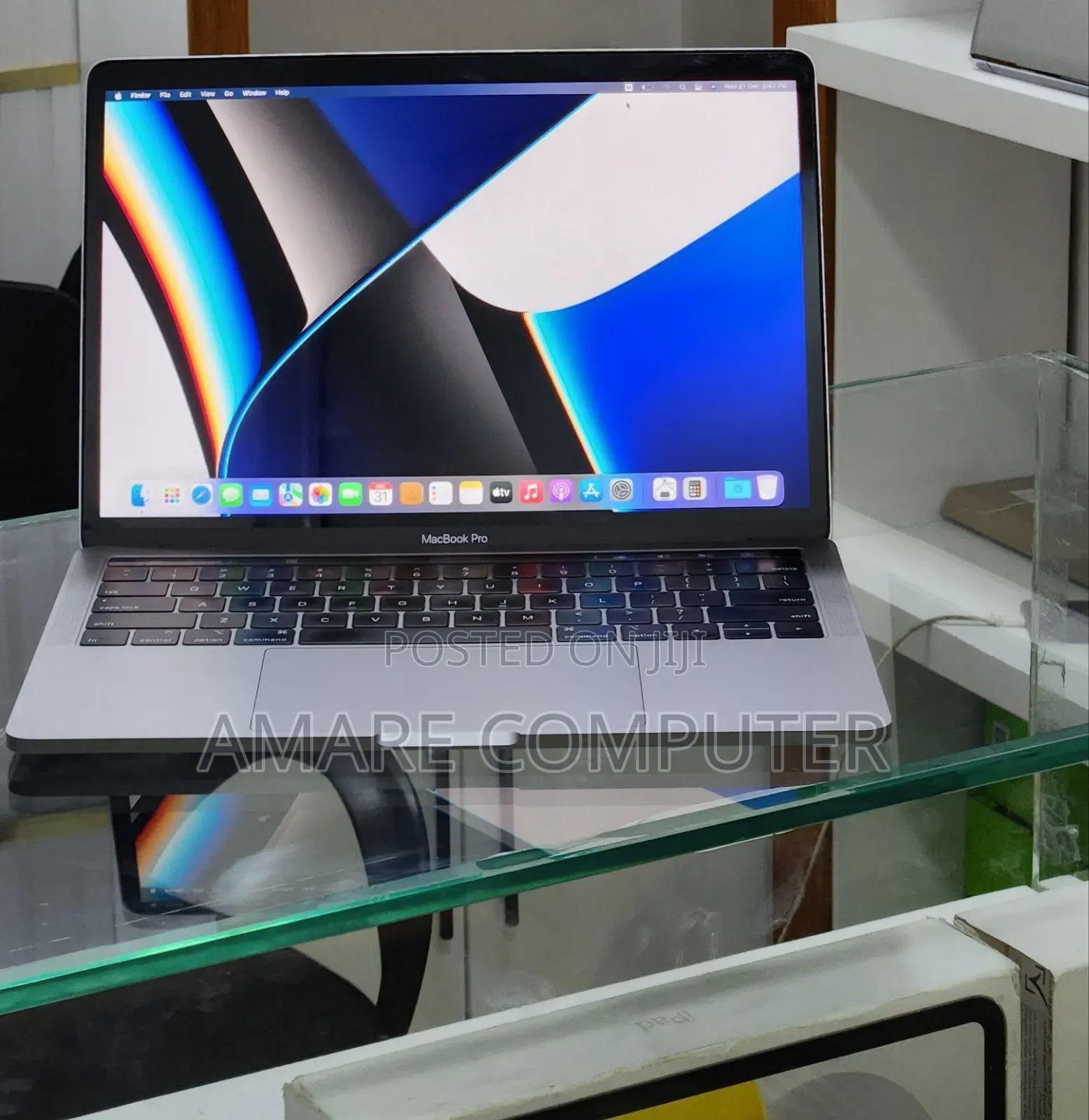 New Laptop Apple MacBook Pro 2019 16GB Intel Core i7 SSD 1T
