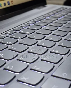 New Laptop Lenovo Yoga 7i 16GB Intel Core Ultra 5 SSD 512GB
