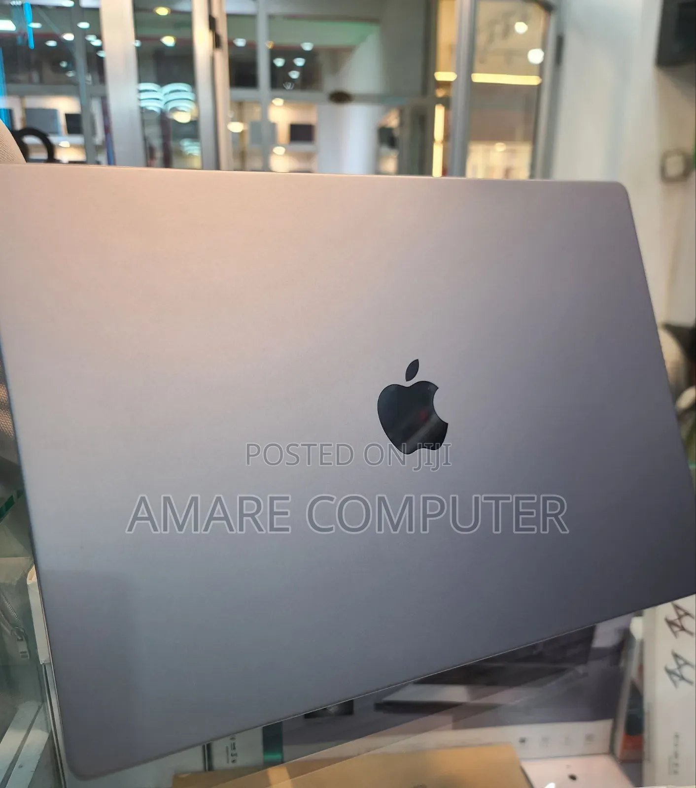 New Laptop Apple MacBook Pro M1 16GB Apple M1 Pro SSD 1T