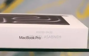 New Laptop Apple MacBook Pro 2025 M5 14-inch 16GB Apple M5 SSD 512GB