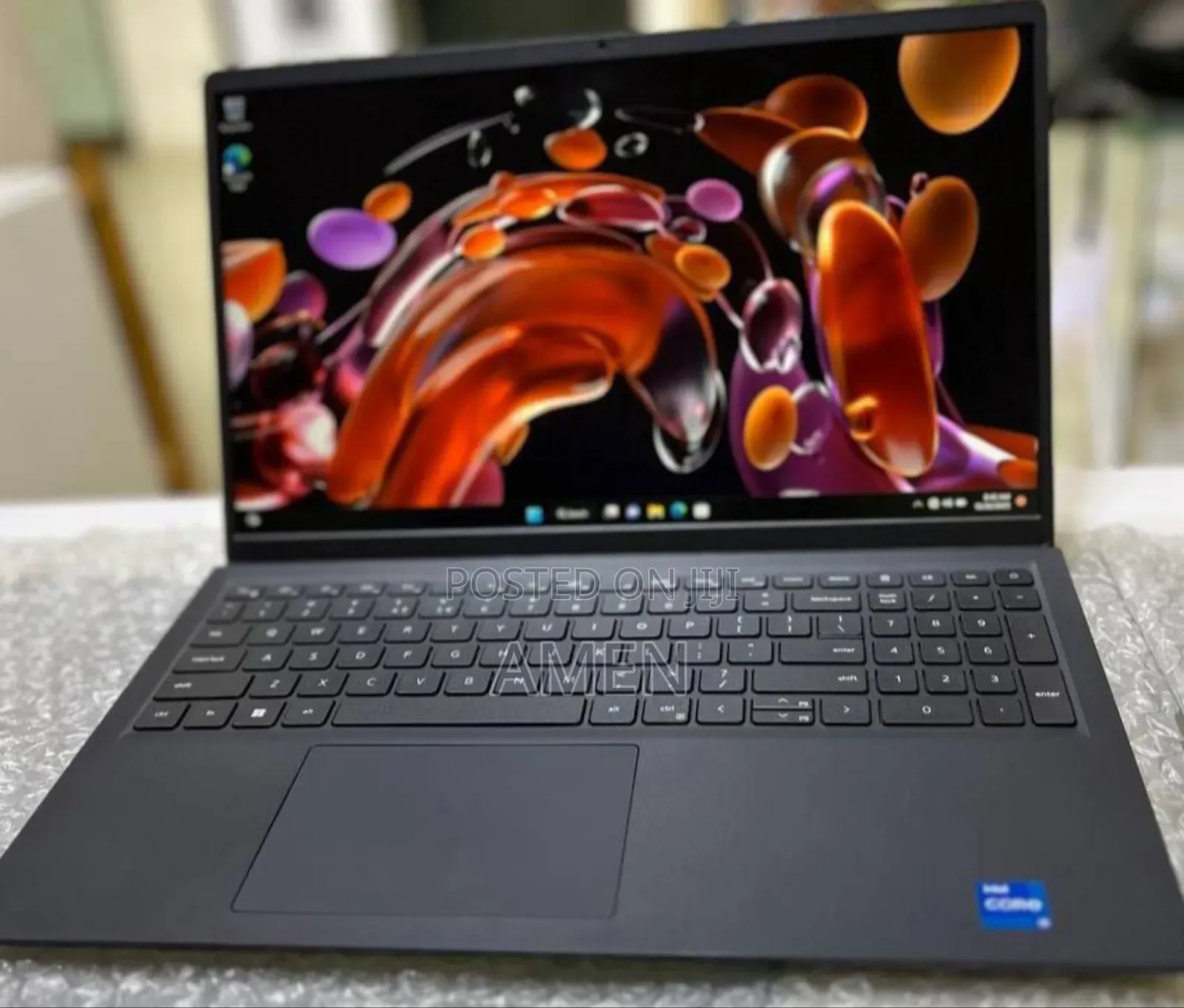 New Laptop Dell Vostro 3520 8GB Intel Core i5 HDD 1T