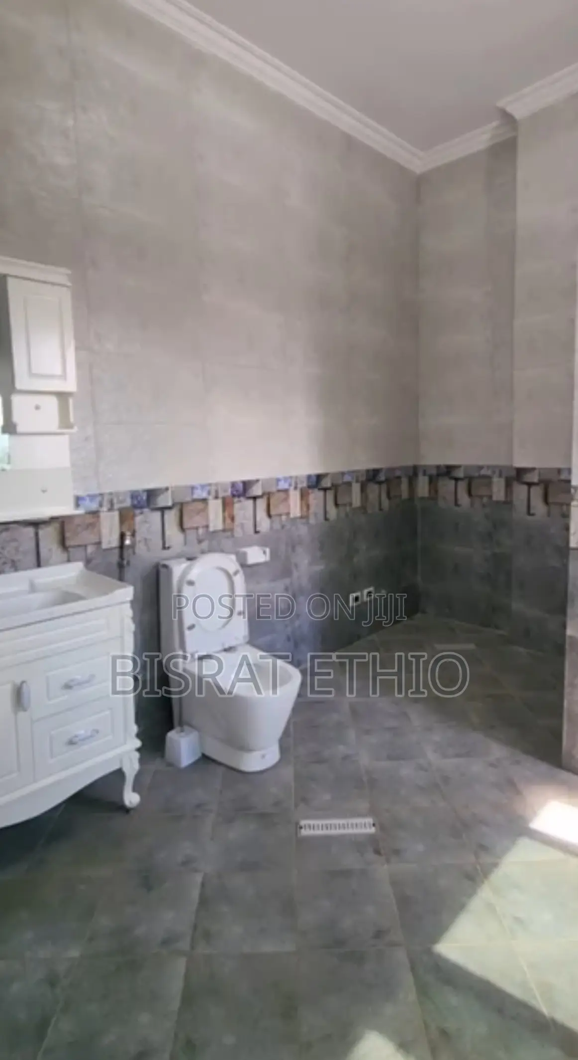 Furnished 3bdrm Penthouse in መገናኛ 24, Bole for sale