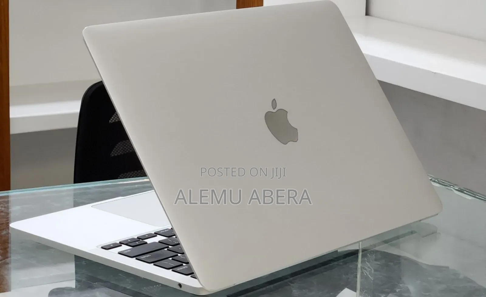 New Laptop Apple MacBook Pro M1 16GB Apple M1 Pro SSD 256GB