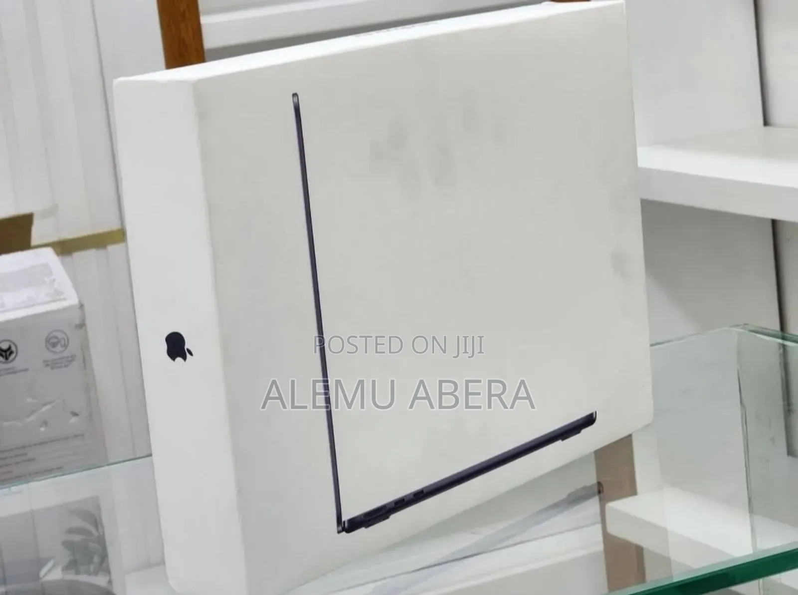 New Laptop Apple MacBook Air 2025 M4 13-inch 16GB Apple M4 SSD 256GB