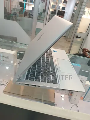 New Laptop HP EliteBook 840 G8 16GB Intel Core i5 SSD 512GB