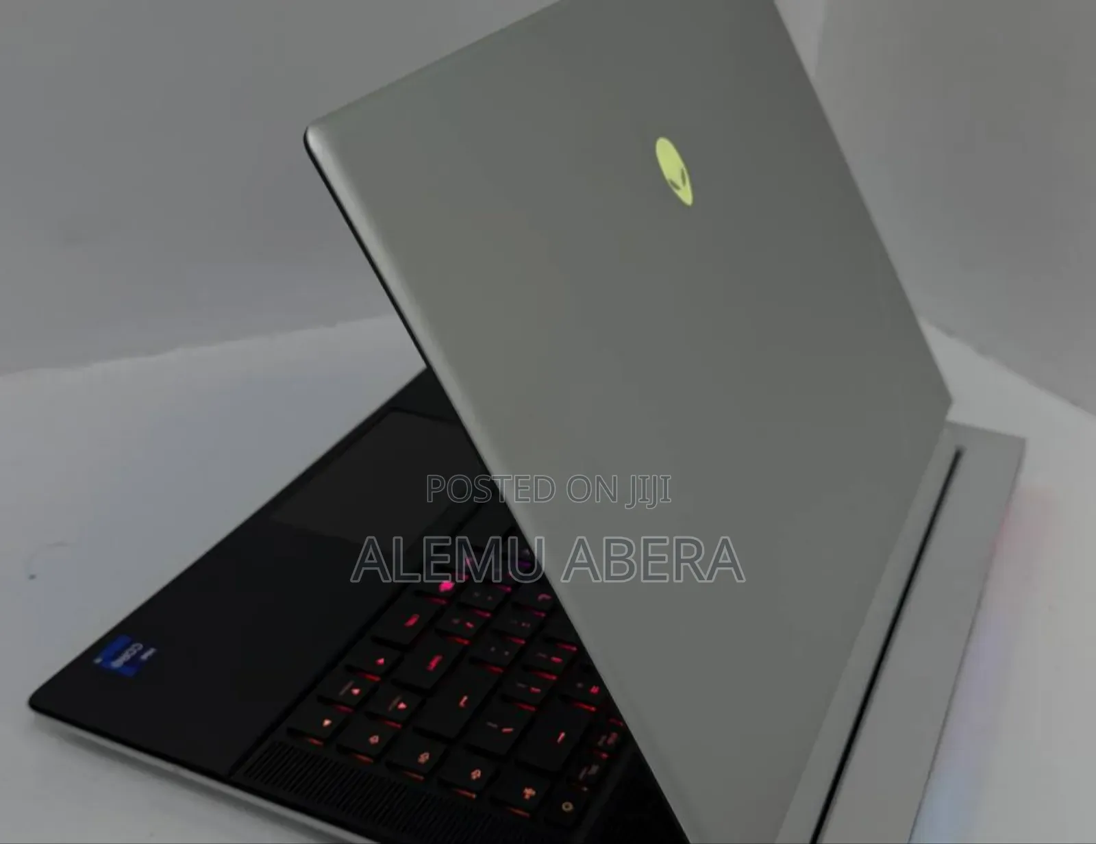 New Laptop Alienware M17x R2 32GB Intel Core i9 SSD 1T