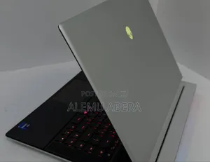 New Laptop Alienware M17x R2 32GB Intel Core i9 SSD 1T