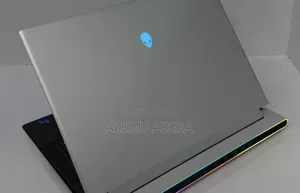 New Laptop Alienware M17x R2 32GB Intel Core i9 SSD 1T