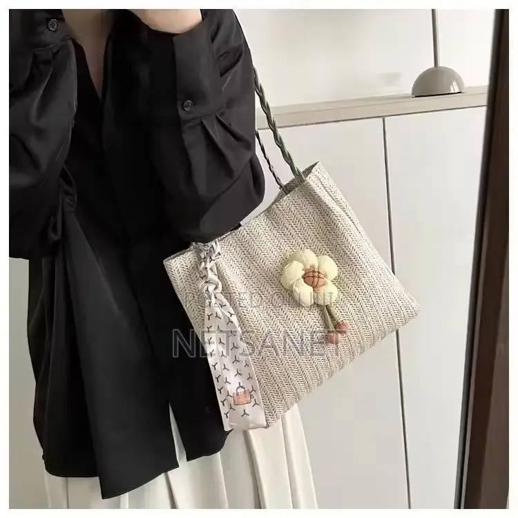 አዲስ የሴቶች ቦርሳ (New Women's Bag)