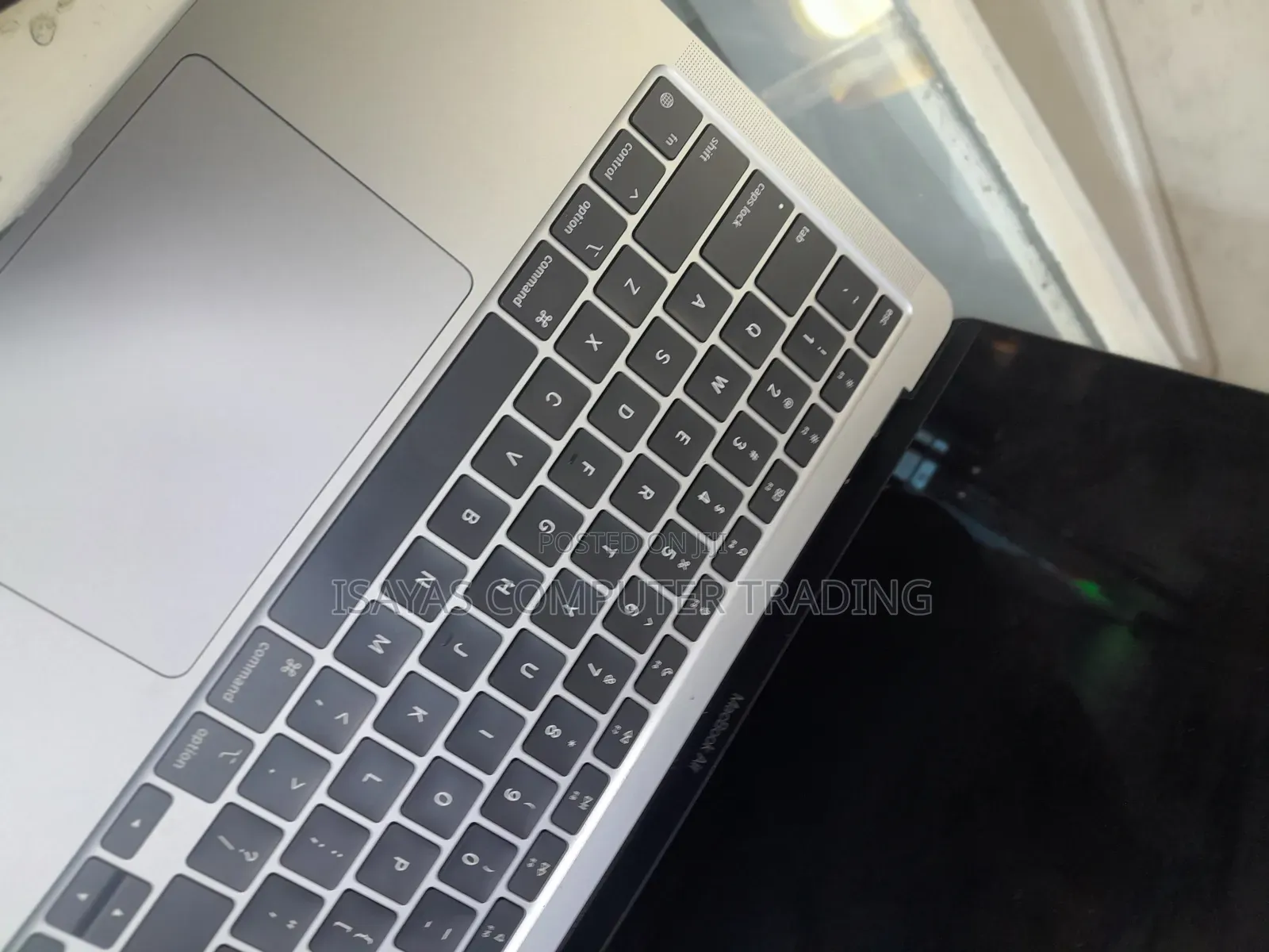 New Laptop Apple MacBook Air 2020 M1 8GB Apple M1 SSD 256GB