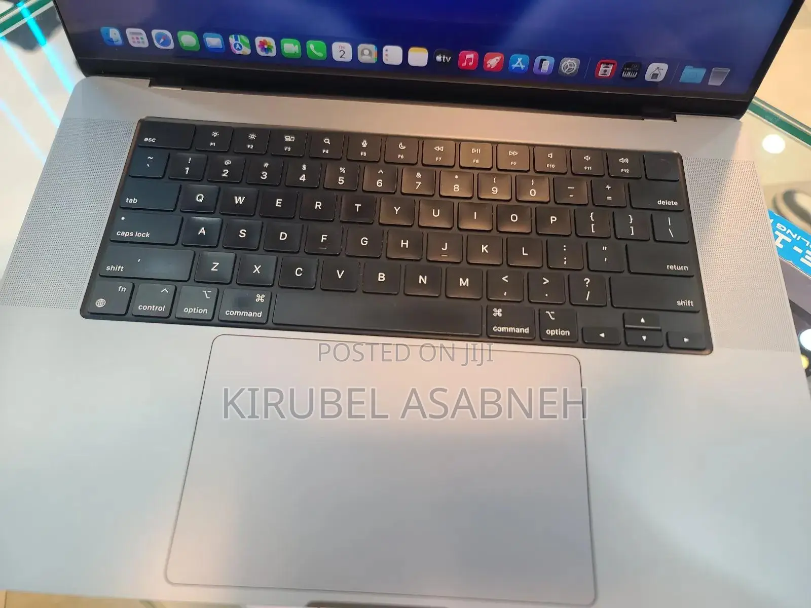 New Laptop Apple MacBook Pro 2021 M1 32GB Apple M1 Pro SSD 512GB