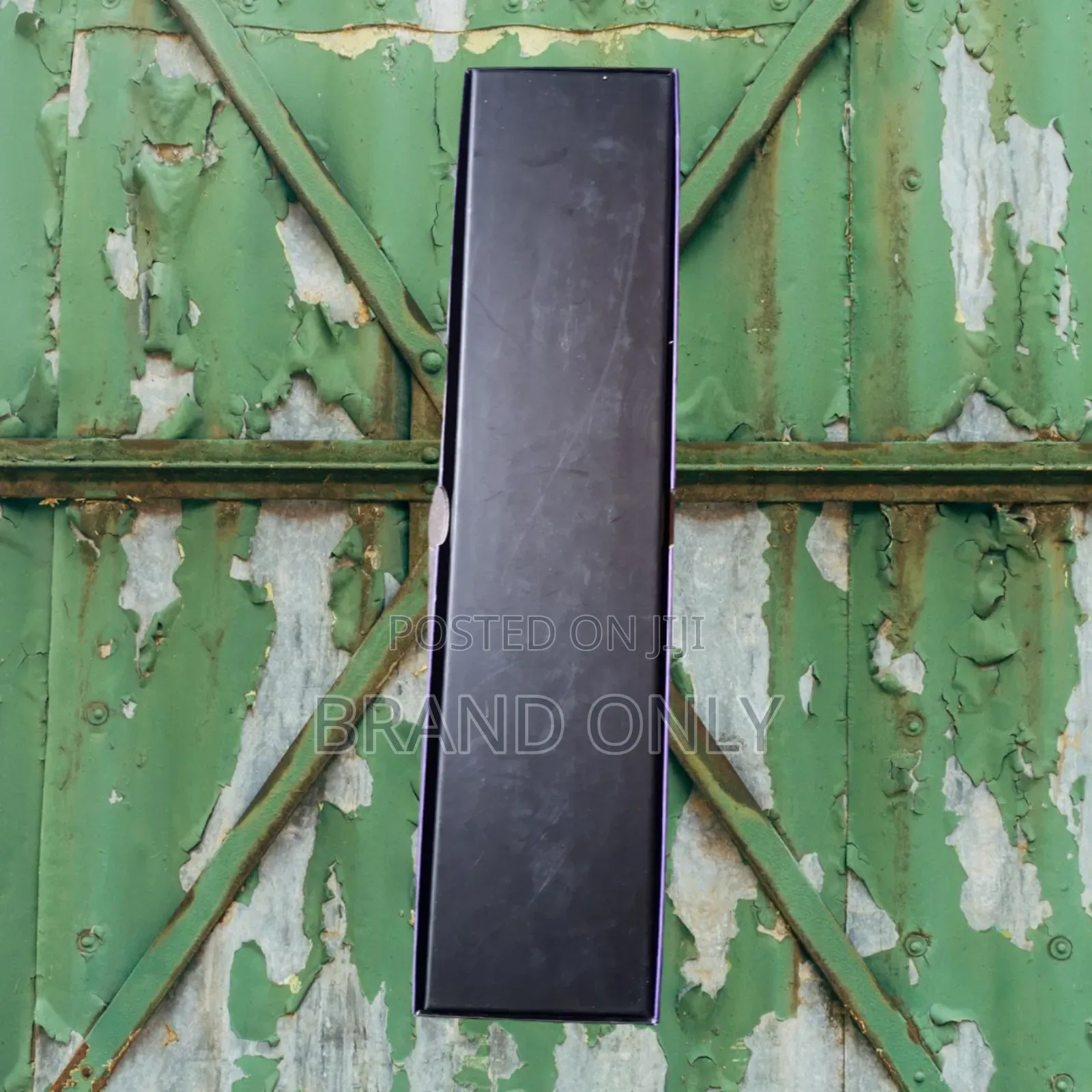 Glow-Up R16k Dual Halo Phone Stand