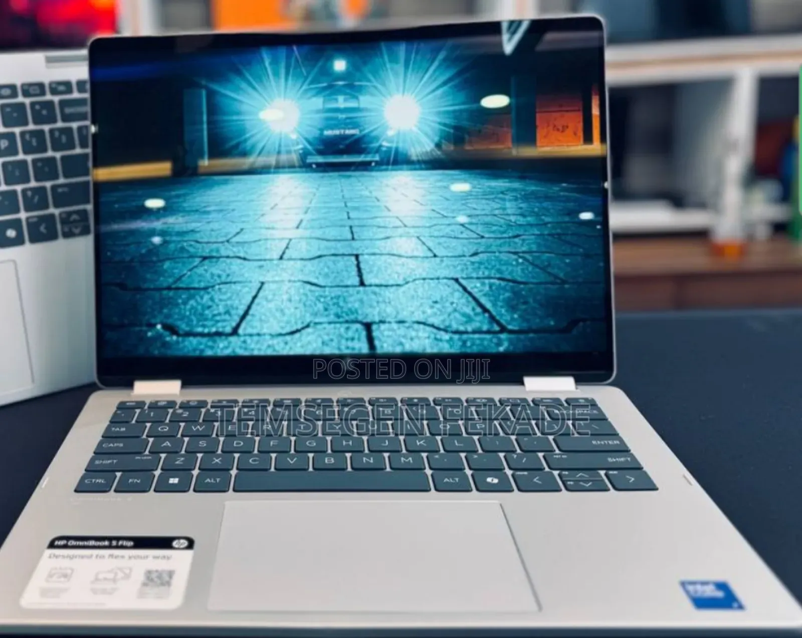 New Laptop HP OmniBook 5 Flip 16GB Intel Core 7 SSD 512GB