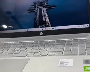 New Laptop HP Pavilion 14 16GB Intel Core i7 SSD 512GB