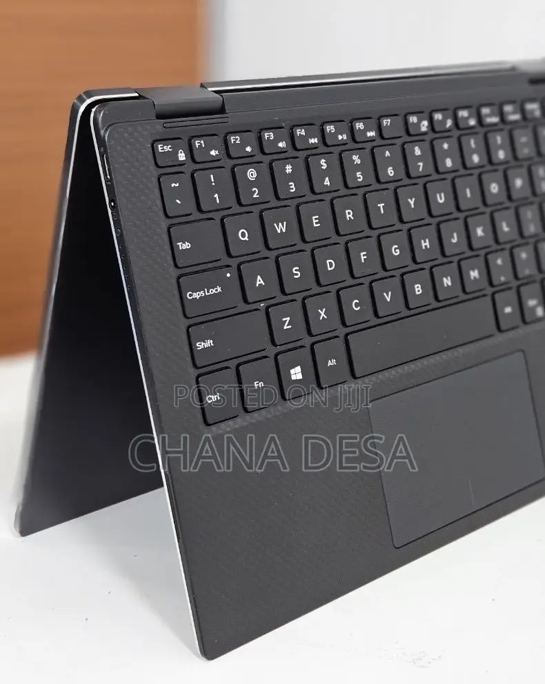 New Laptop Dell XPS 13 9365 8GB Intel Core i5 SSD 512GB
