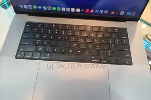 New Laptop Apple MacBook Pro 2020 M1 32GB Intel SSD 512GB