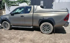 Toyota Hilux 2021 Gray