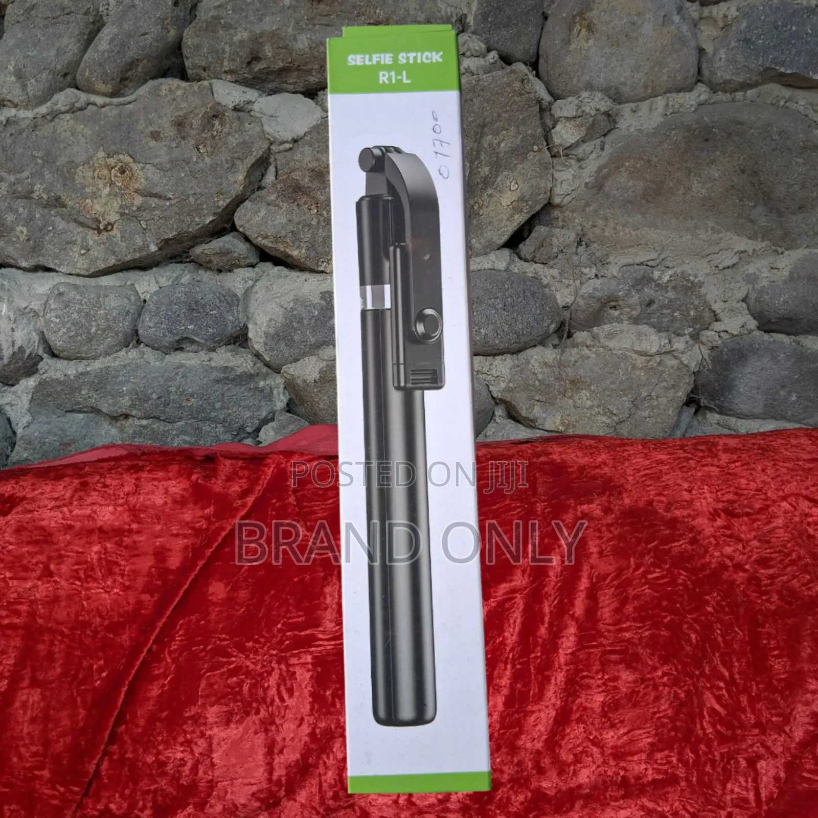 R1-L Simple Effective Wireless Stand