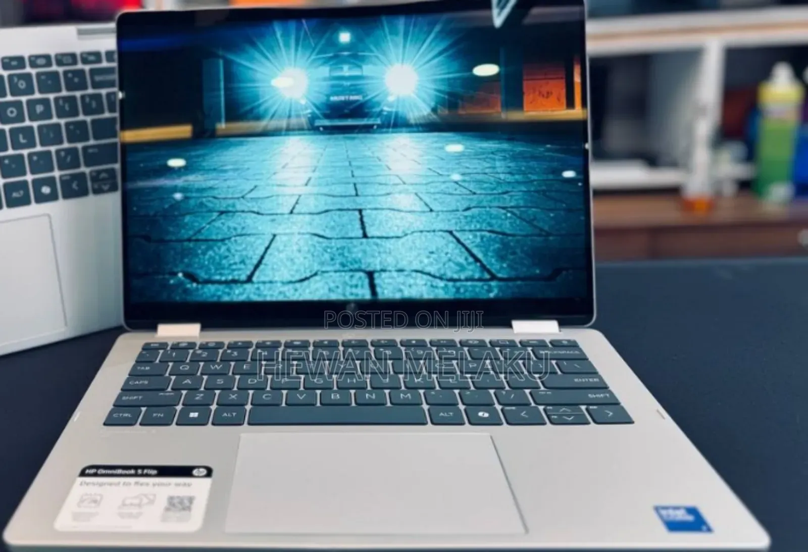 New Laptop HP OmniBook 5 Flip 14-fp0023dx 16GB Intel Core 7 SSD 512GB