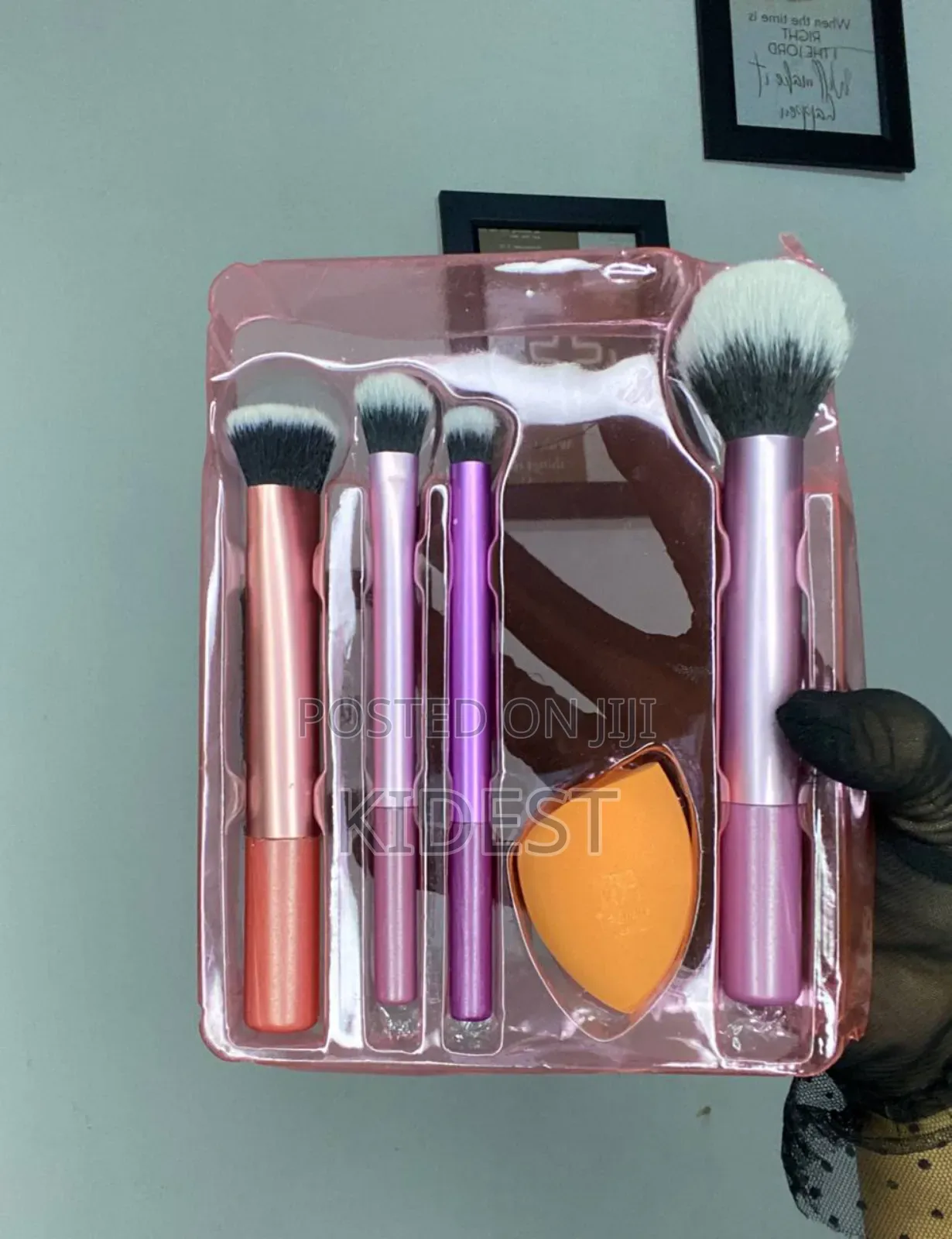 Real Techniques Makeup Brush