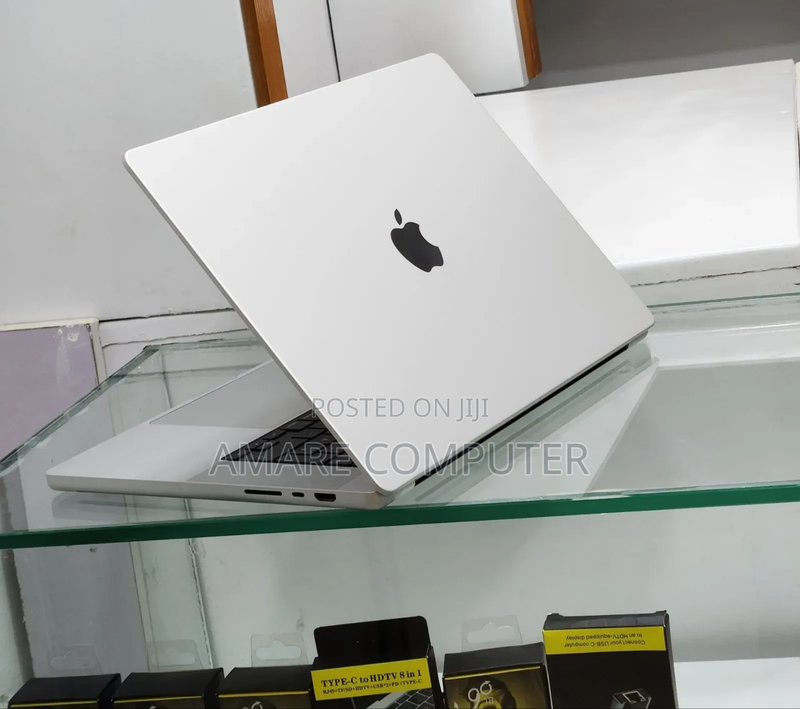 New Laptop Apple MacBook Pro M1 16GB Apple M1 Pro SSD 512GB